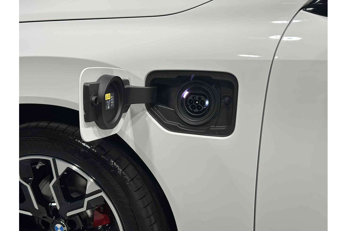 2025 BMW X3 30e xDrive G45