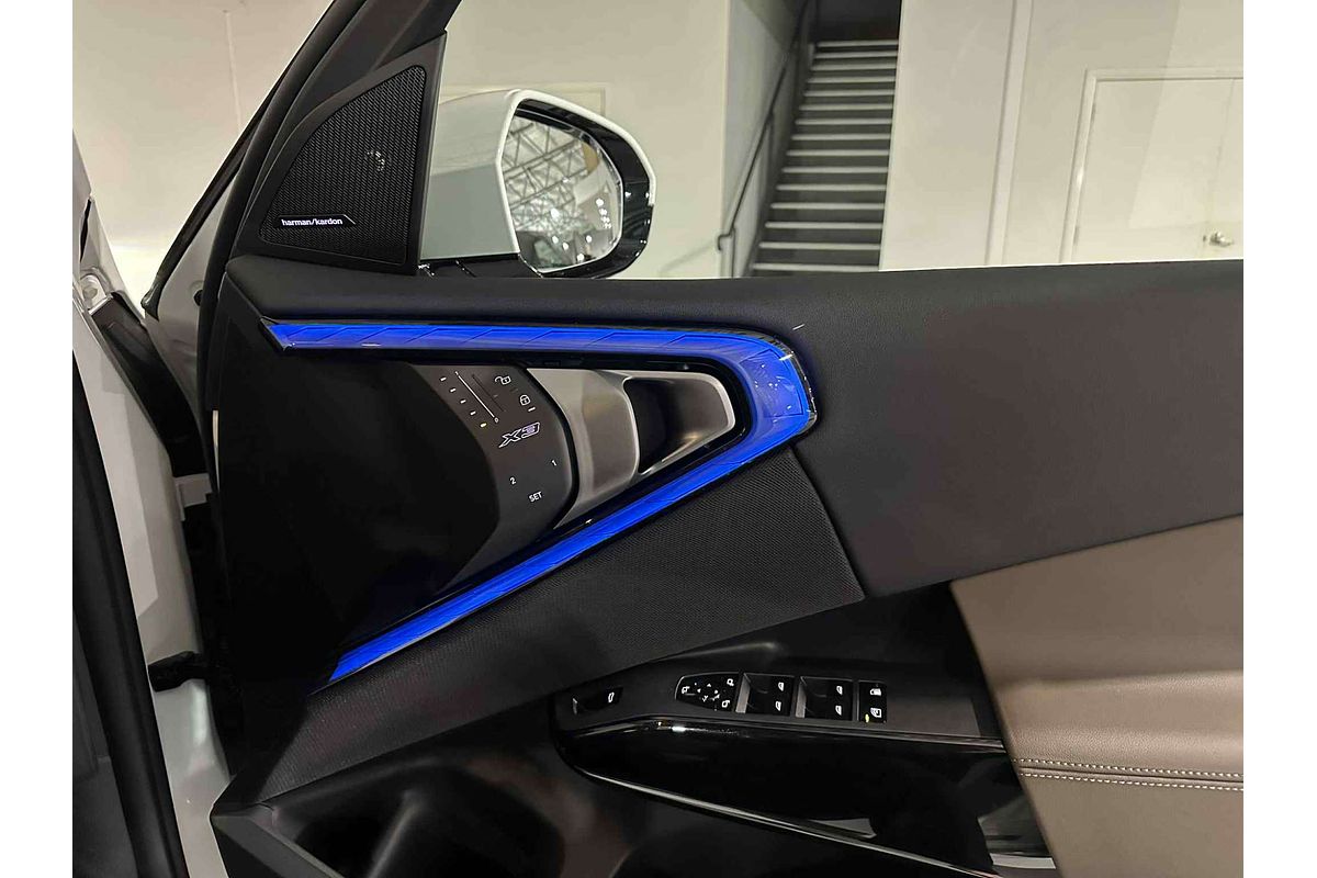 2025 BMW X3 30e xDrive G45