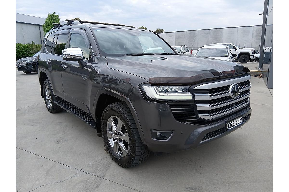 2021 Toyota Landcruiser Sahara FJA300R