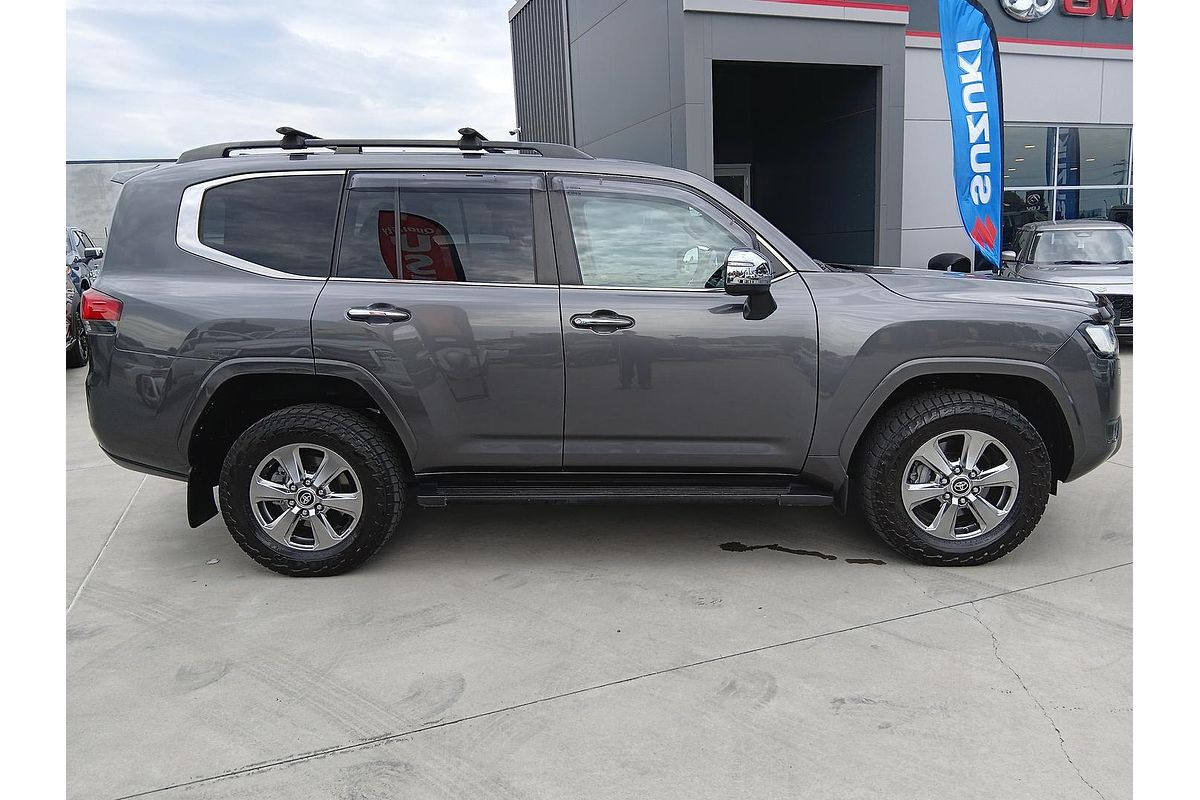 2021 Toyota Landcruiser Sahara FJA300R