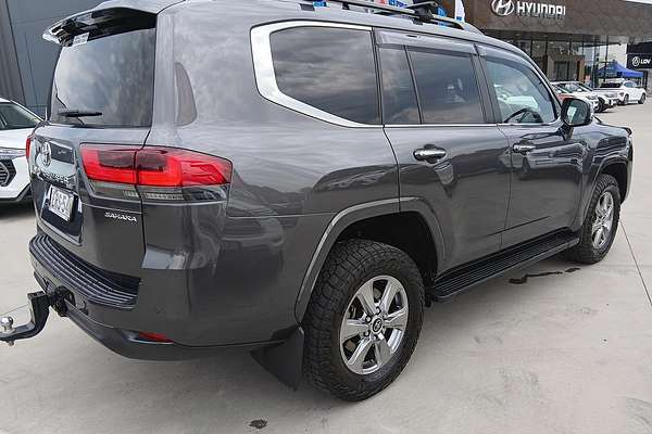 2021 Toyota Landcruiser Sahara FJA300R