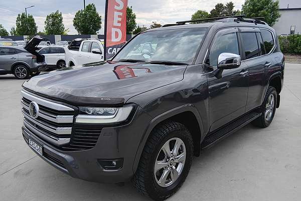 2021 Toyota Landcruiser Sahara FJA300R