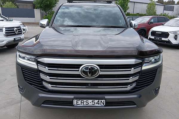 2021 Toyota Landcruiser Sahara FJA300R