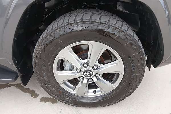 2021 Toyota Landcruiser Sahara FJA300R