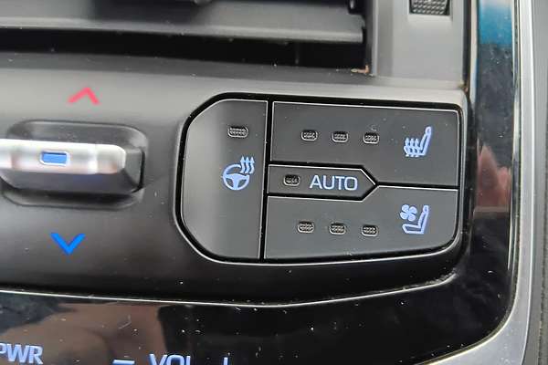 2021 Toyota Landcruiser Sahara FJA300R