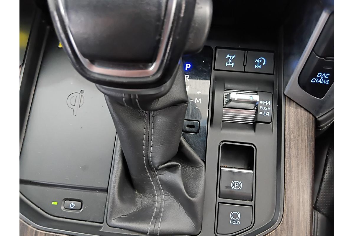 2021 Toyota Landcruiser Sahara FJA300R