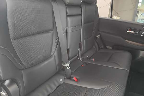 2021 Toyota Landcruiser Sahara FJA300R