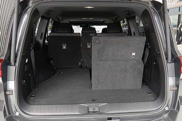 2021 Toyota Landcruiser Sahara FJA300R