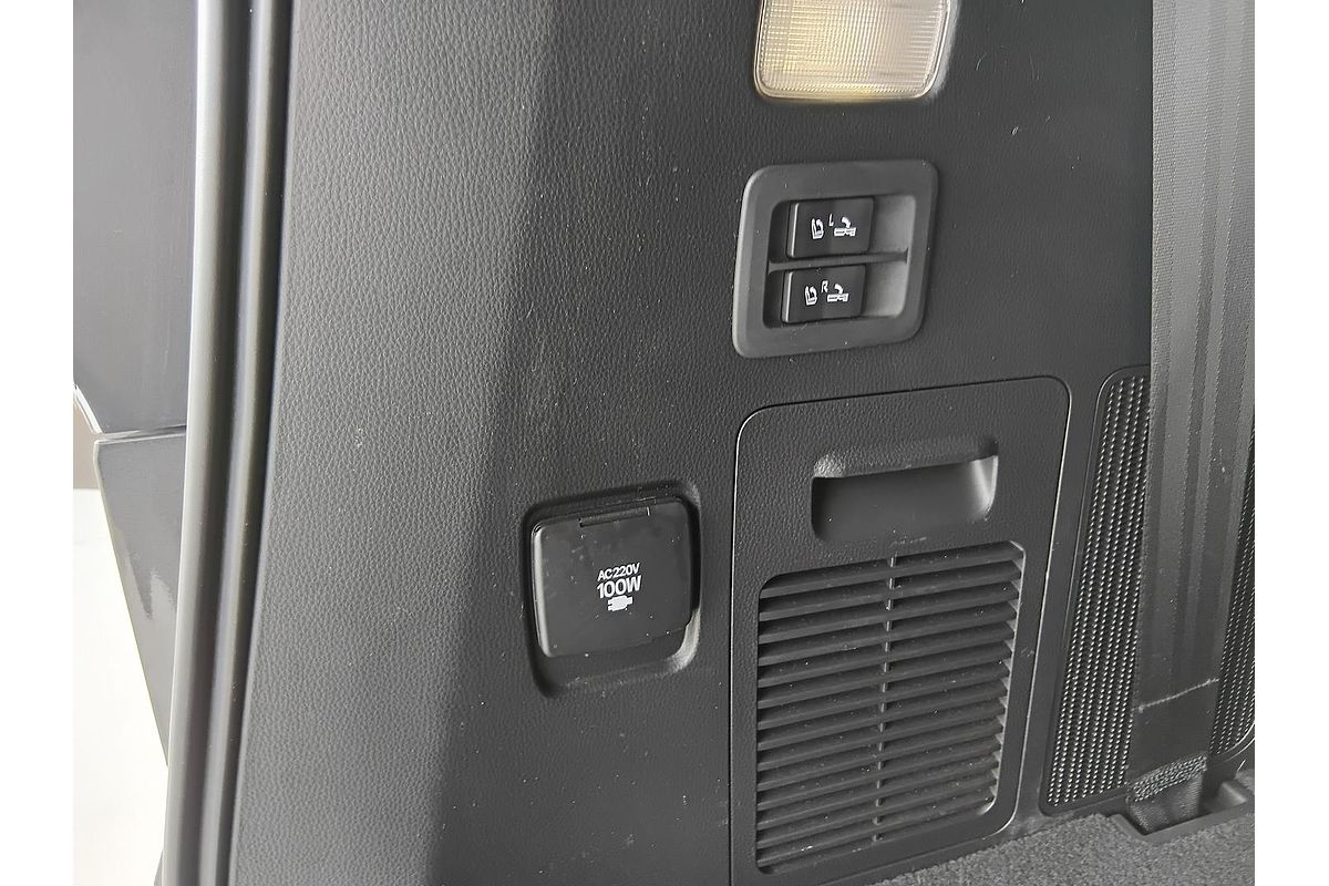 2021 Toyota Landcruiser Sahara FJA300R