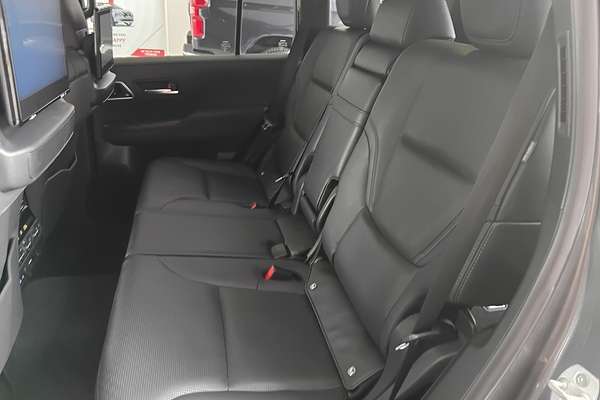 2021 Toyota Landcruiser Sahara FJA300R