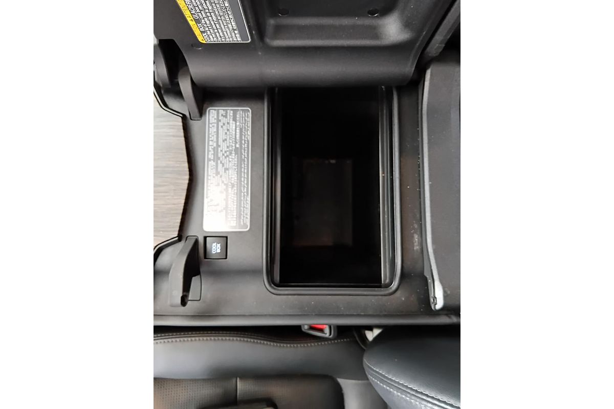 2021 Toyota Landcruiser Sahara FJA300R