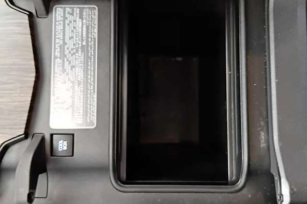 2021 Toyota Landcruiser Sahara FJA300R