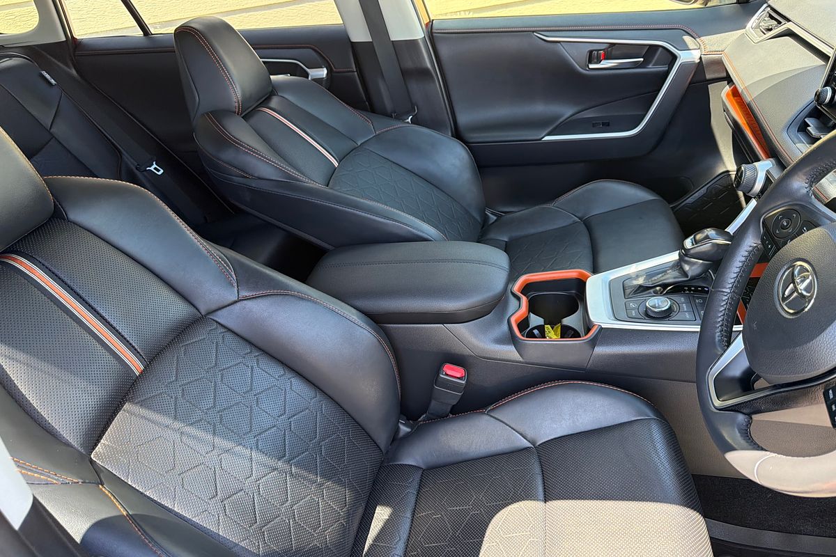 2020 Toyota RAV4 Edge AXAA54R