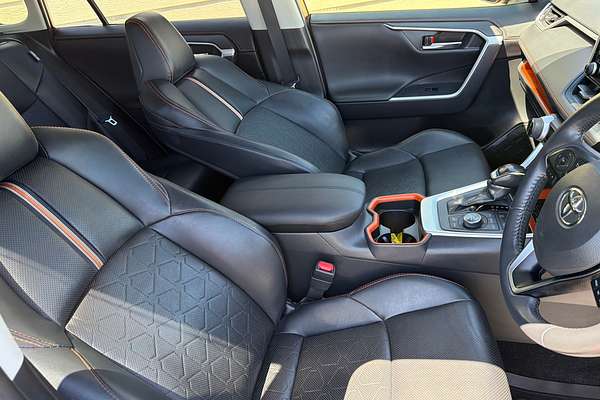 2020 Toyota RAV4 Edge AXAA54R