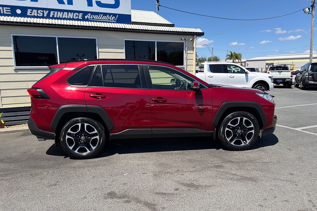 2020 Toyota RAV4 Edge AXAA54R