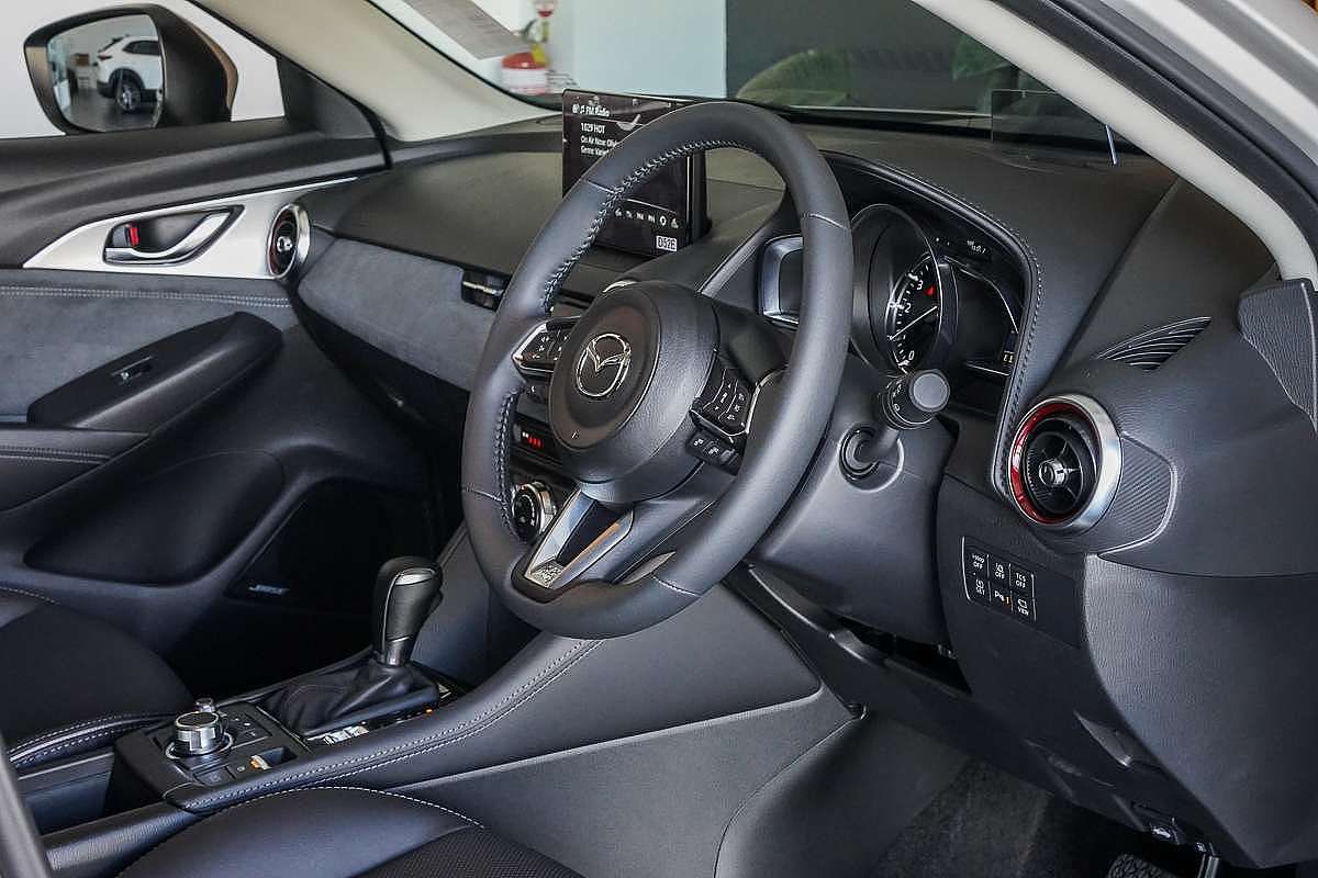 2025 Mazda CX-3 G20 Akari DK