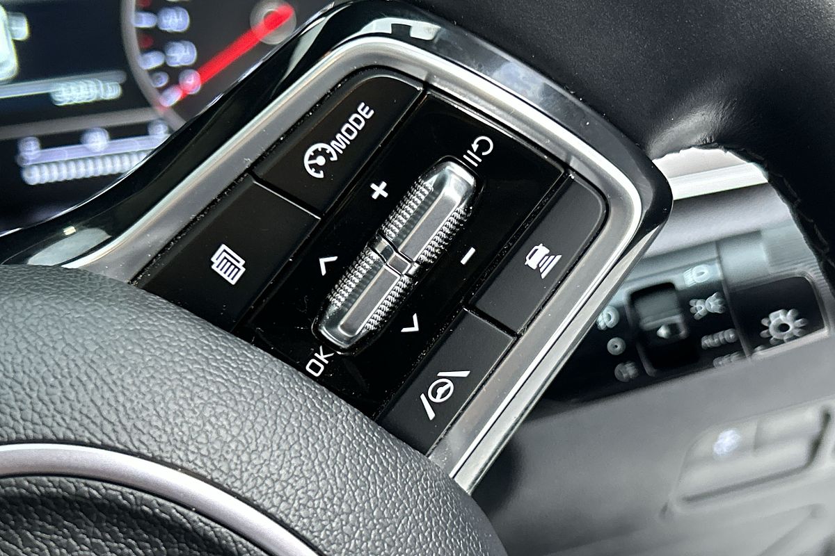2023 Kia Sorento S MQ4