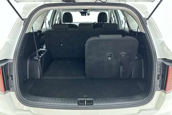 2023 Kia Sorento S MQ4
