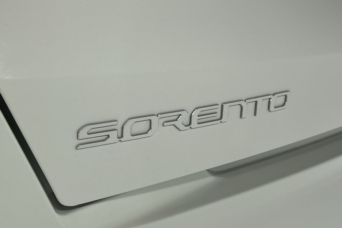 2023 Kia Sorento S MQ4