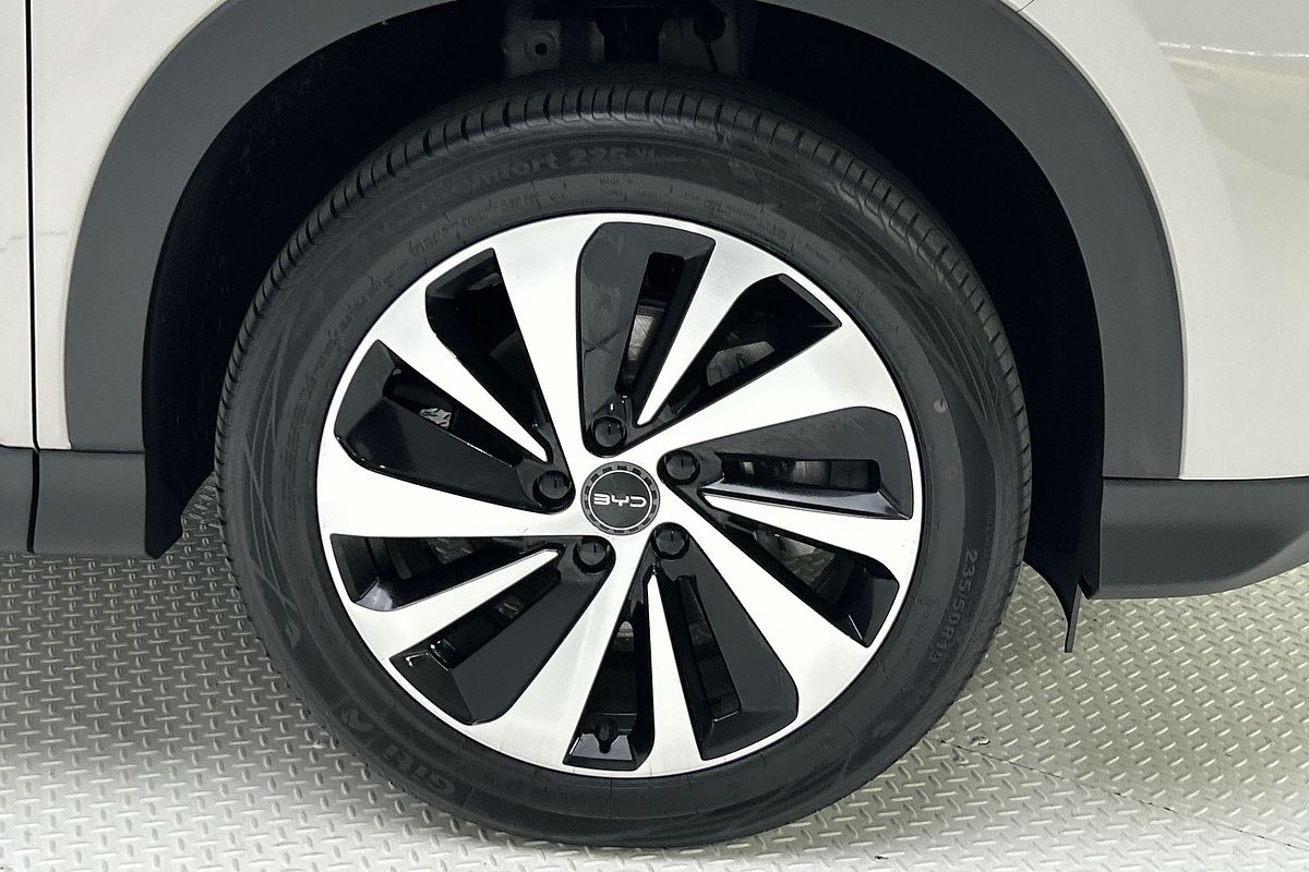 2024 BYD SEALION 6 Dynamic