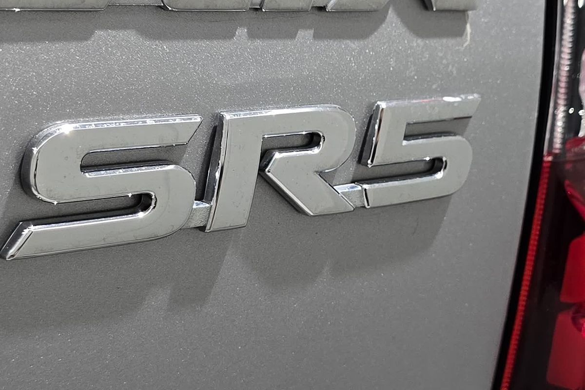 2022 Toyota Hilux SR5 GUN126R 4X4