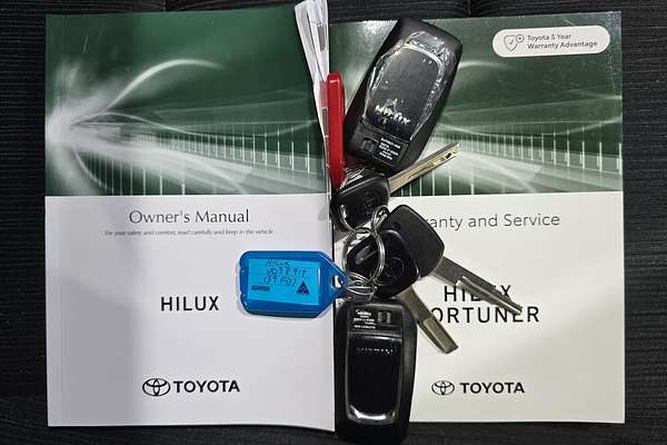 2022 Toyota Hilux SR5 GUN126R 4X4