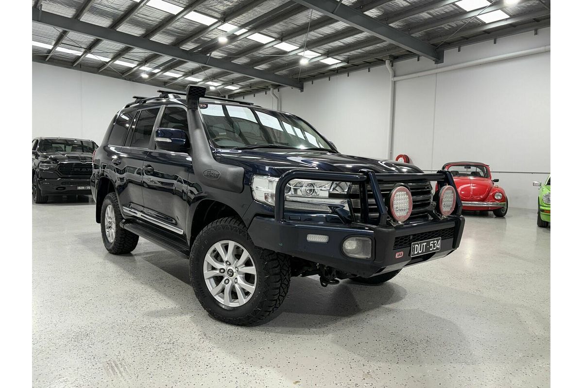 2017 Toyota Landcruiser Sahara VDJ200R