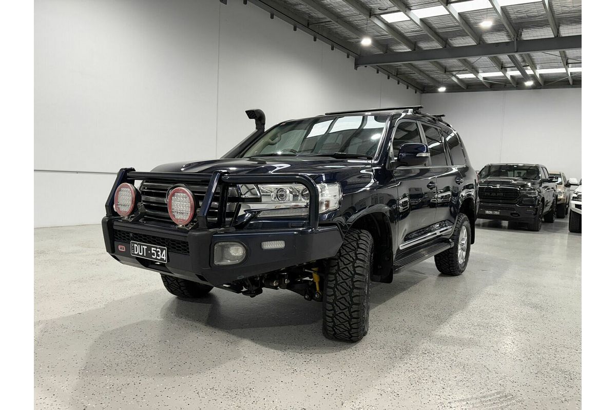 2017 Toyota Landcruiser Sahara VDJ200R