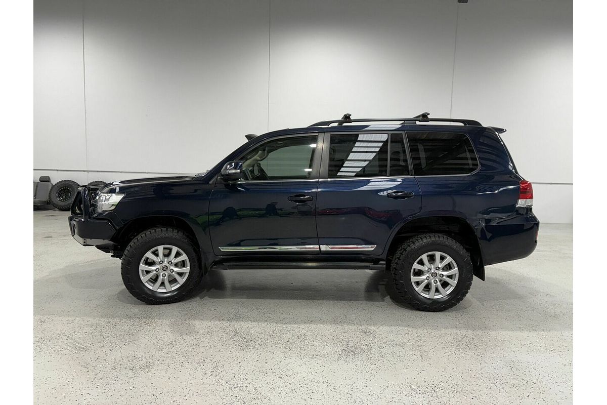 2017 Toyota Landcruiser Sahara VDJ200R