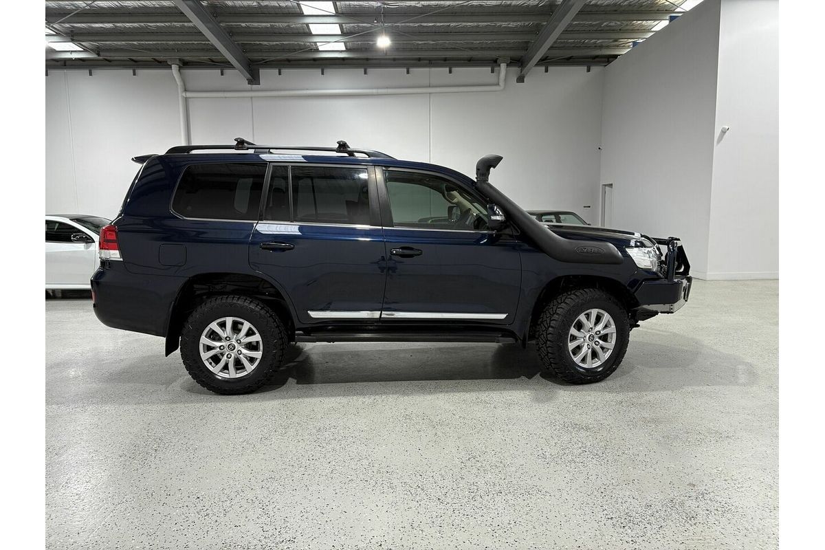 2017 Toyota Landcruiser Sahara VDJ200R