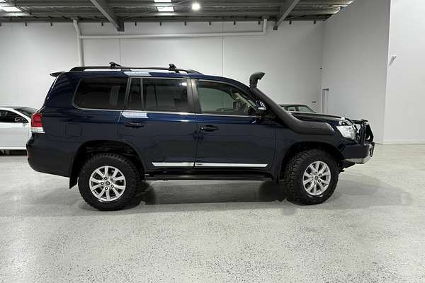 2017 Toyota Landcruiser Sahara VDJ200R