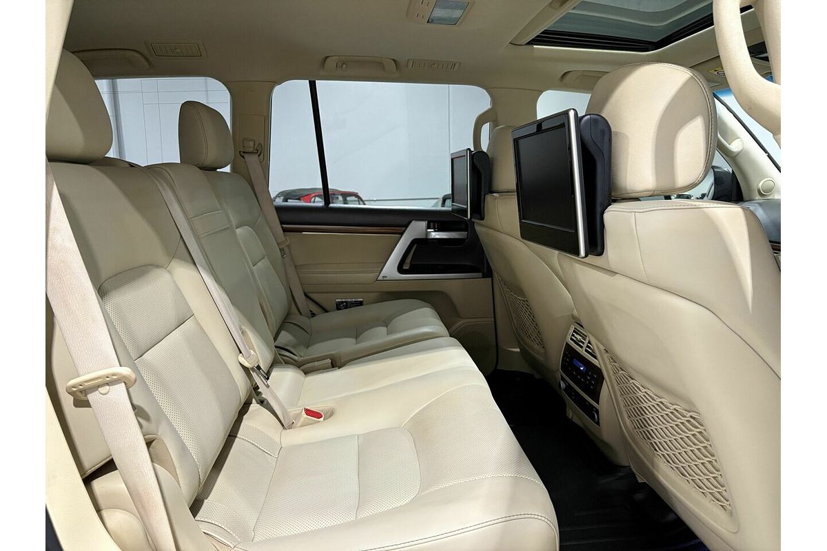 2017 Toyota Landcruiser Sahara VDJ200R