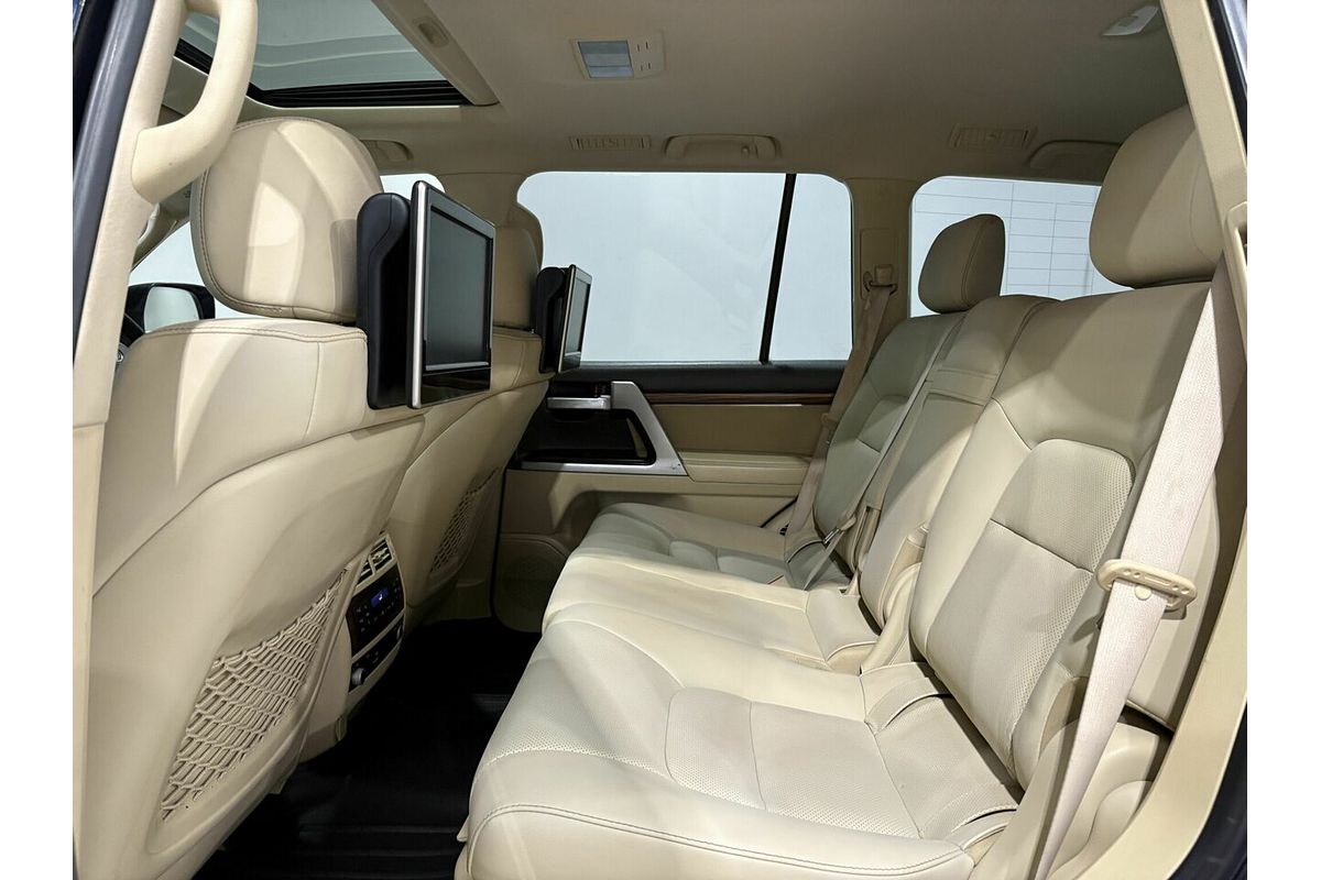 2017 Toyota Landcruiser Sahara VDJ200R