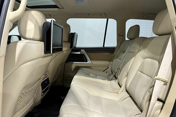 2017 Toyota Landcruiser Sahara VDJ200R