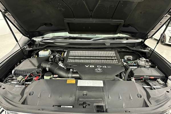 2017 Toyota Landcruiser Sahara VDJ200R