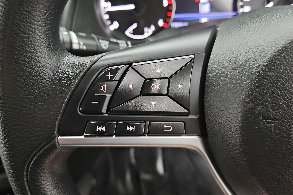 2021 Nissan Navara SL D23 Rear Wheel Drive