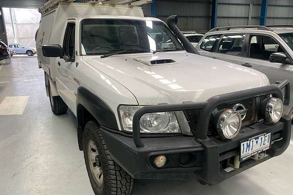 2013 Nissan Patrol DX Y61