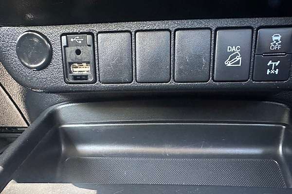 2021 Toyota Hilux SR GUN126R 4X4