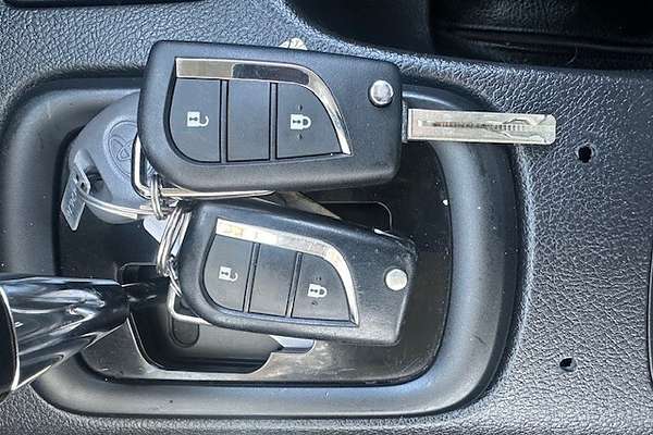 2021 Toyota Hilux SR GUN126R 4X4