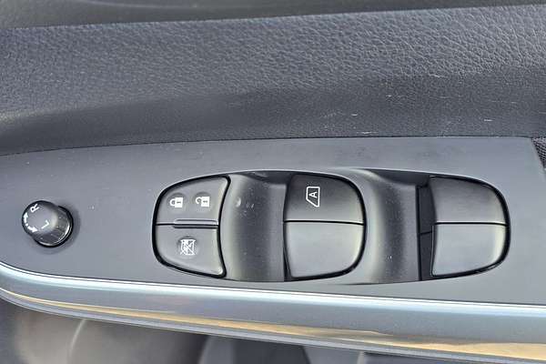 2024 Nissan Navara SL D23