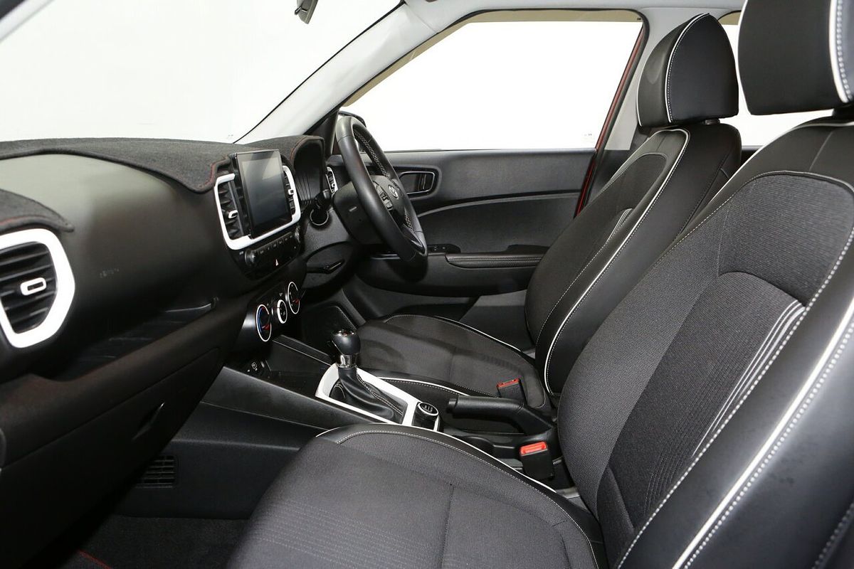 2023 Hyundai Venue Active QX.V5