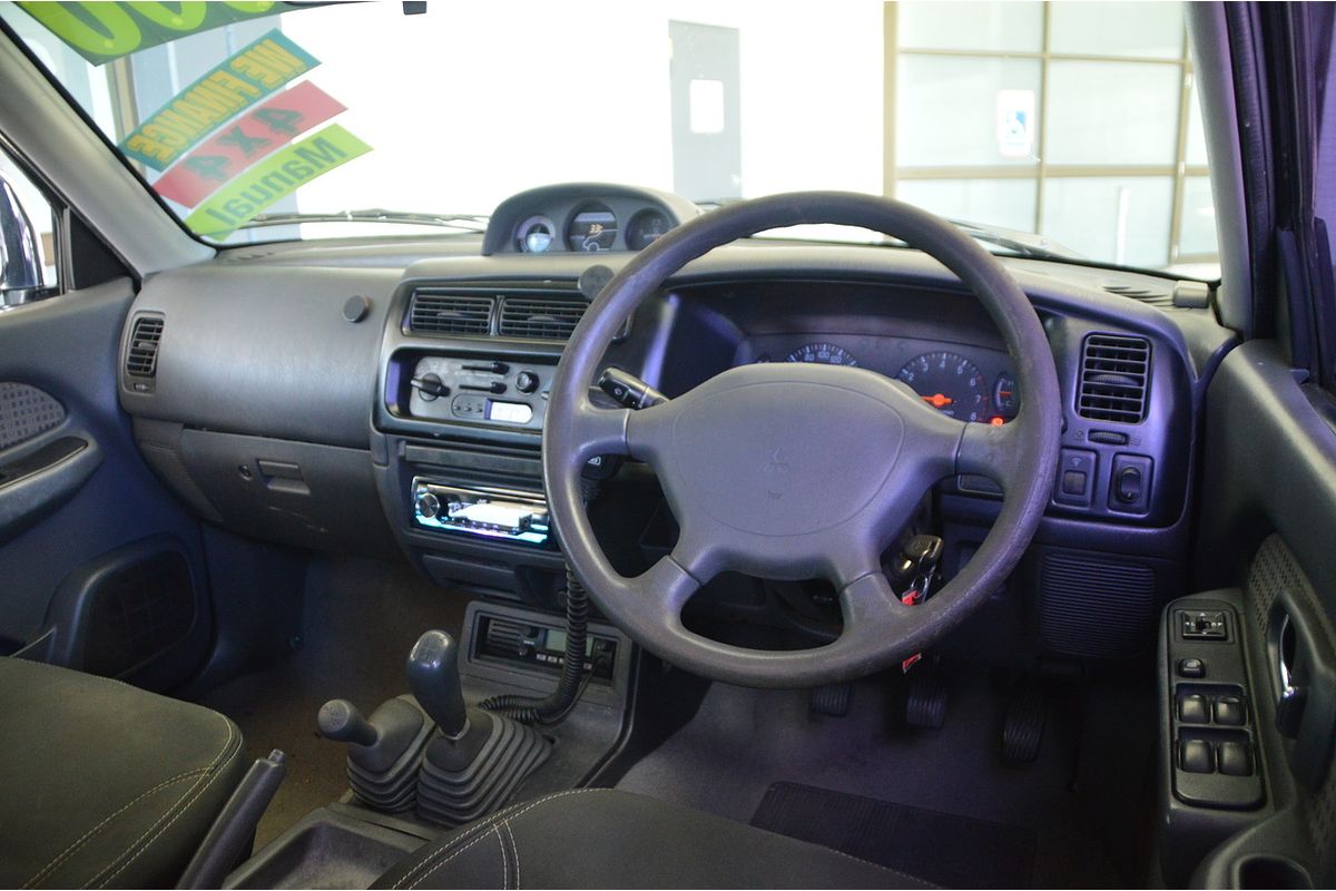 2004 Mitsubishi Triton GLX MK 4X4