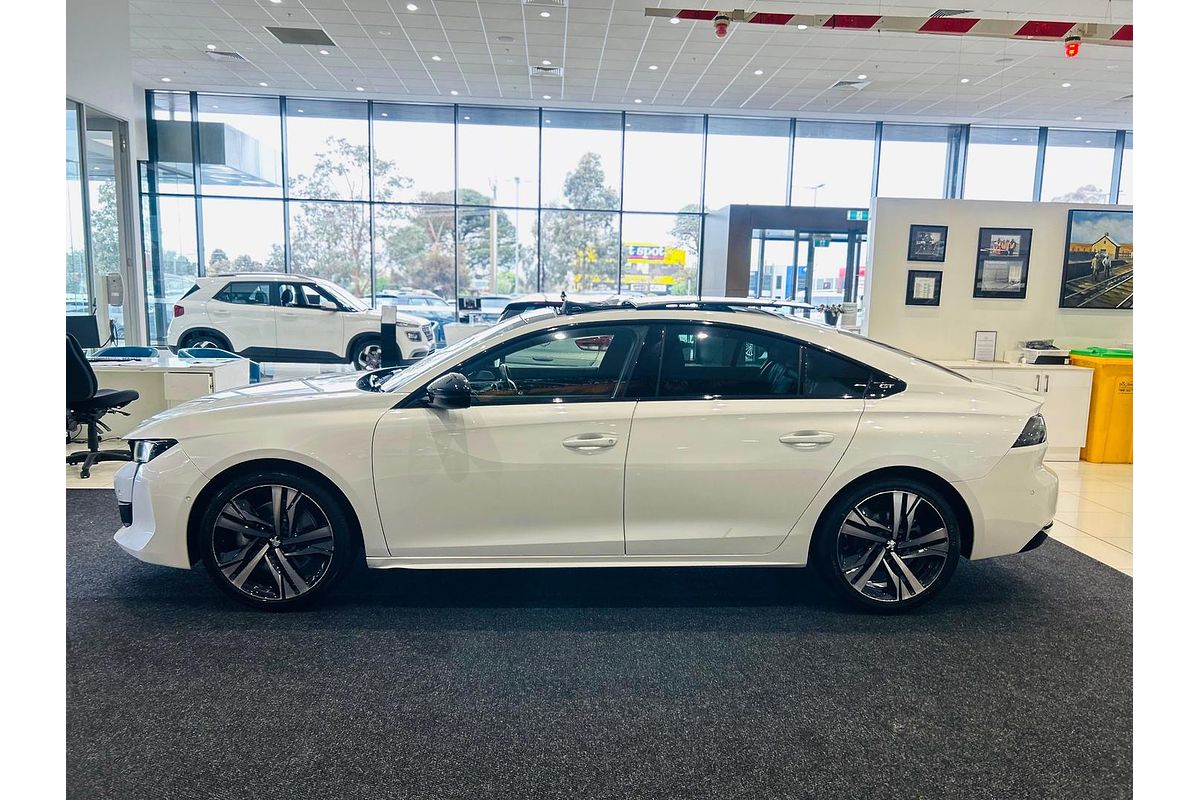 2022 Peugeot 508 GT R8