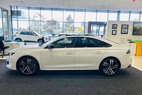 2022 Peugeot 508 GT R8