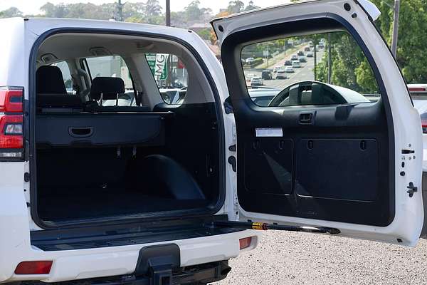 2022 Toyota Landcruiser Prado GX GDJ150R