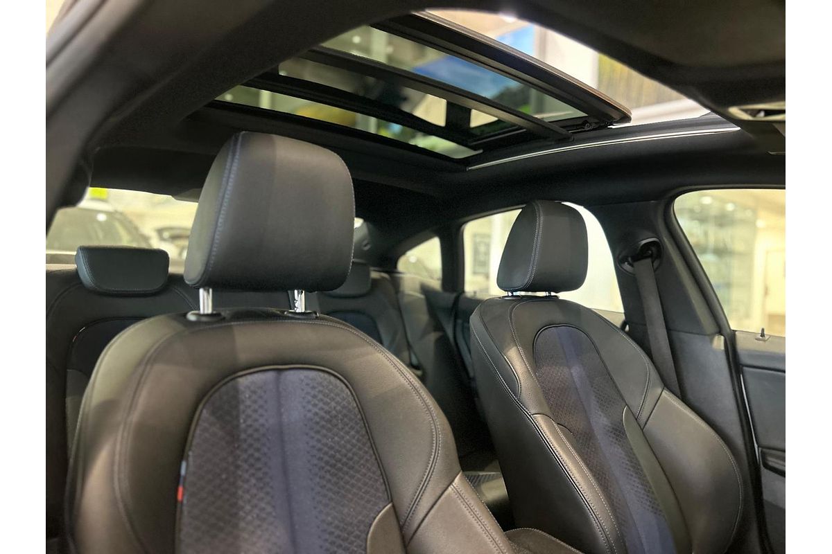 2023 BMW 2 Series 220i M Sport F44