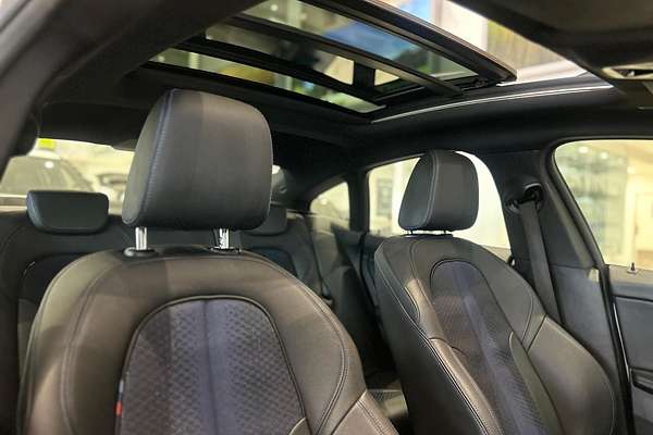 2023 BMW 2 Series 220i M Sport F44