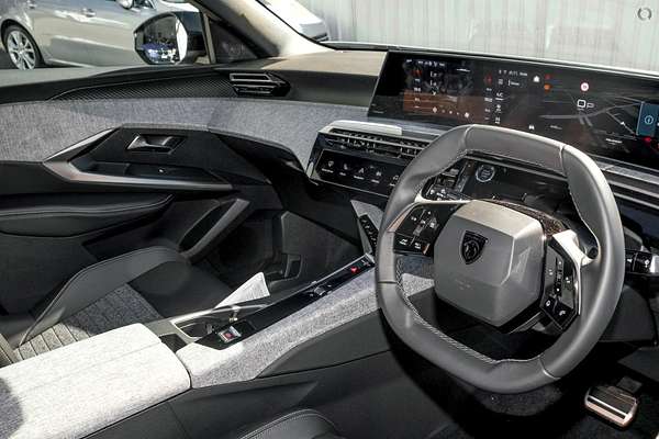 2025 Peugeot 3008 Allure Hybrid P64