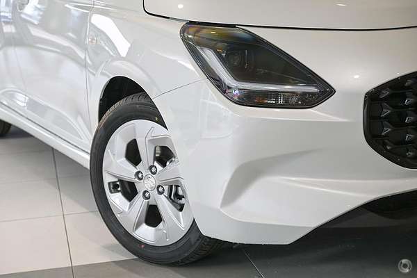 2025 Suzuki Swift Hybrid Plus UZ