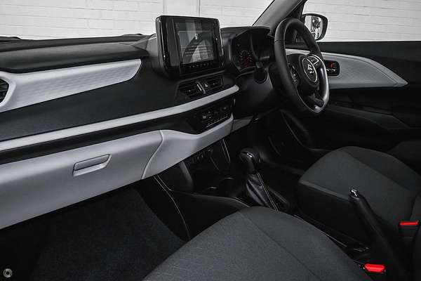 2025 Suzuki Swift Hybrid Plus UZ